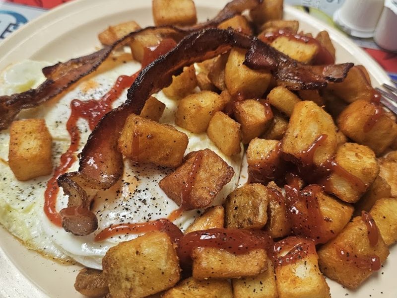 S&L Restaurant food